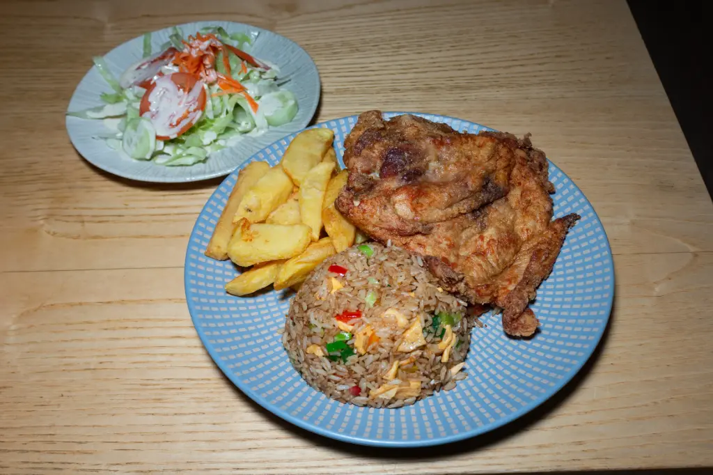 Pollo broaster  pierna 